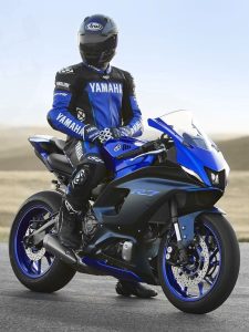 Yamaha R7